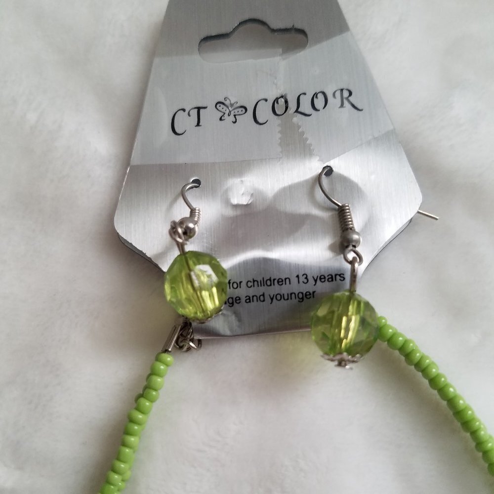 Free with Any purchase 20" green silver beaded necklace with earrings - Picture 4 of 4
